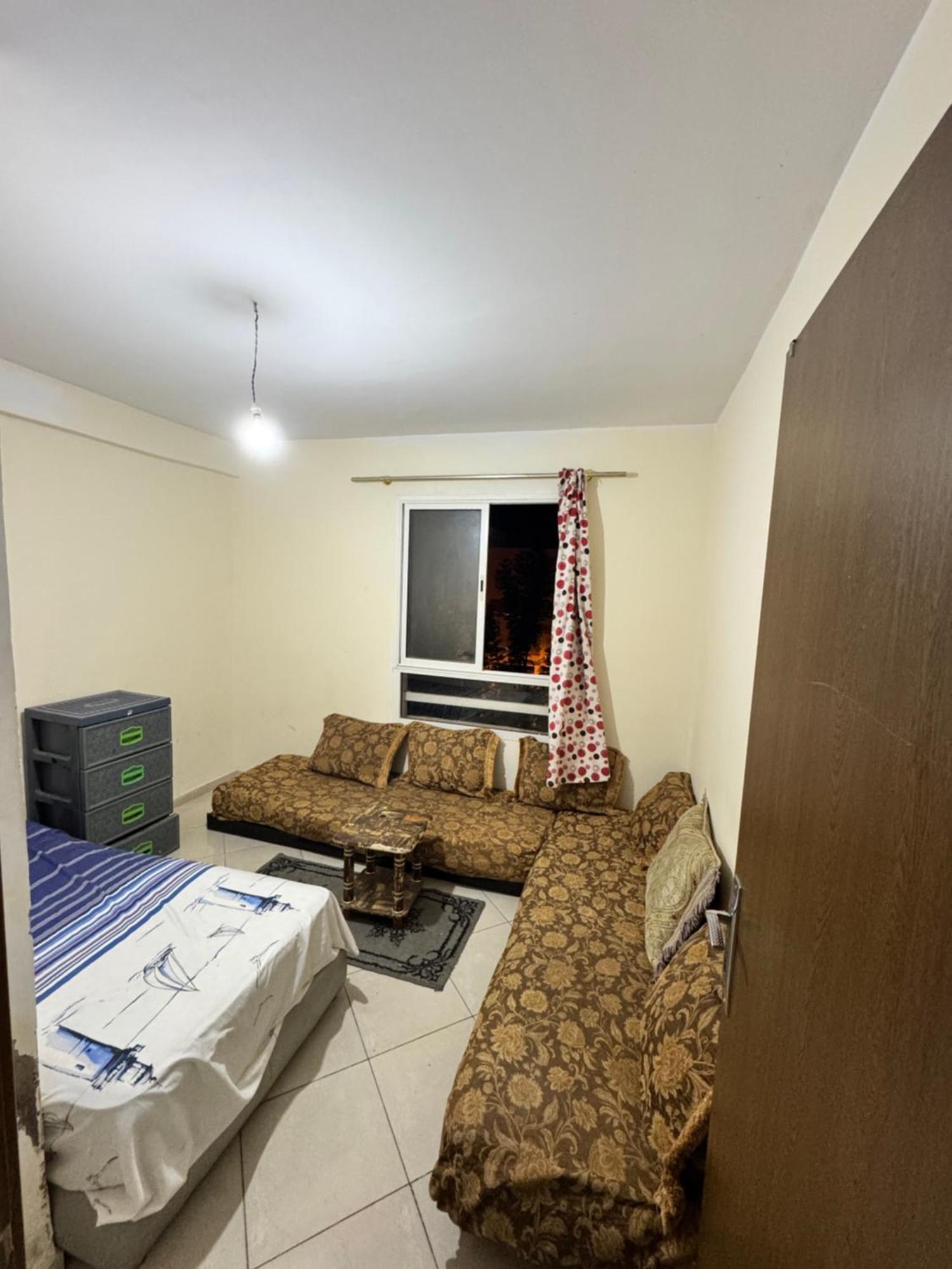 Apartment Guelou *